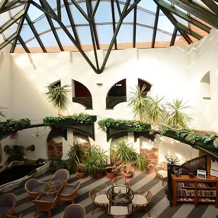 Janus Boutique & Hotel