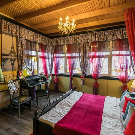 Janus Boutique & 4*