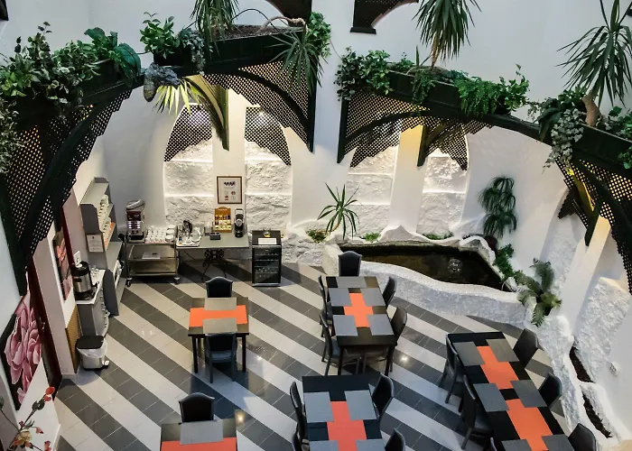 Ξενοδοχείο Janus Boutique & 4*