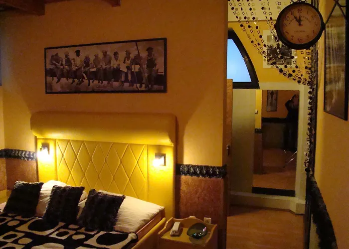 Otel Janus Boutique & 4*