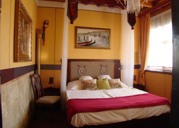 Janus Boutique & 4* شيوفوك