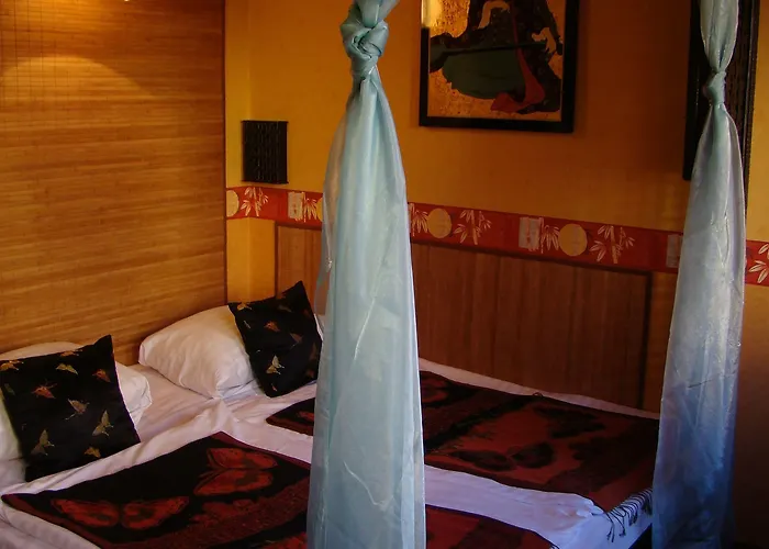 Janus Boutique & فندق