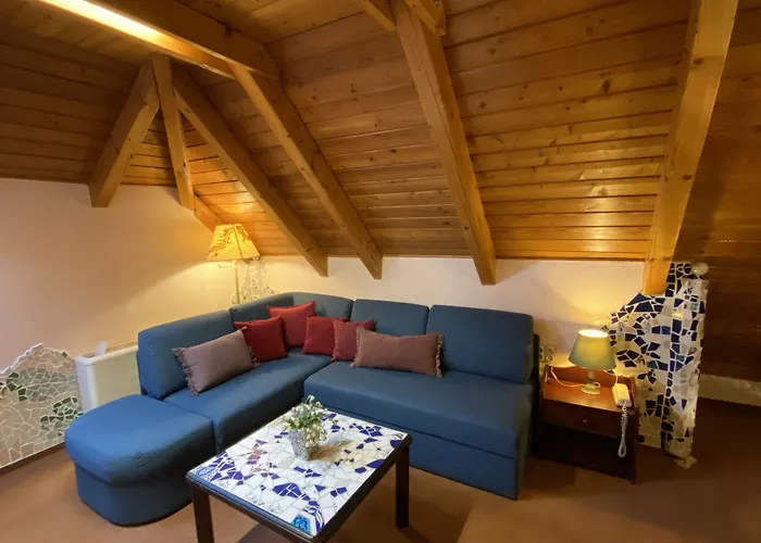 فندق Janus Boutique &