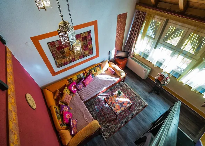 Janus Boutique & فندق